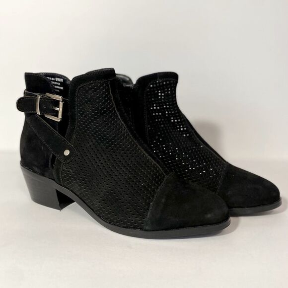 David Tate | Nubuck Black Suede Side Buckle Booties - Picture 2 of 6